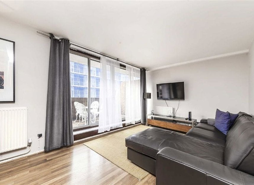 Flat Queensway in City of Westminster