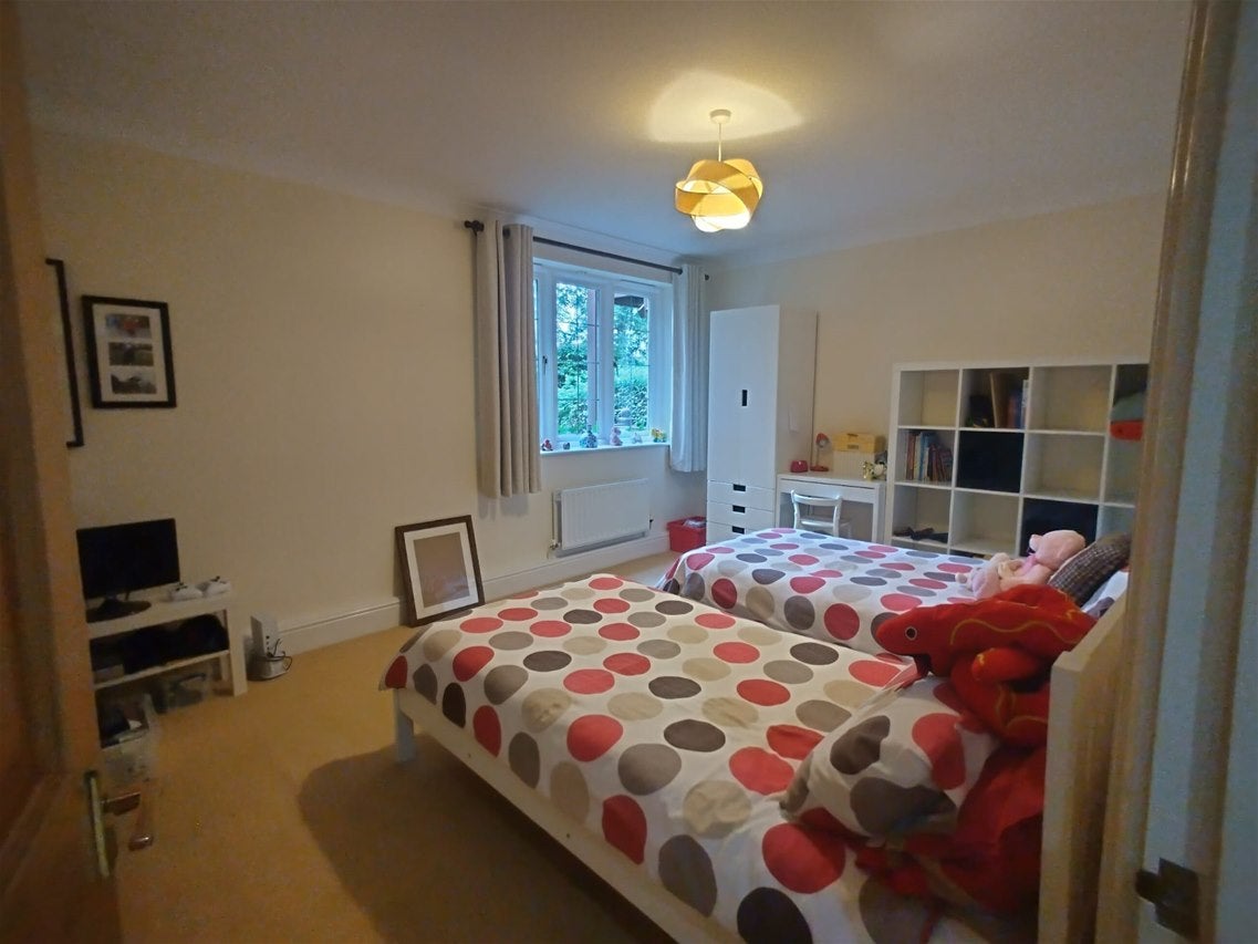Flat Four Oaks Road in Birmingham