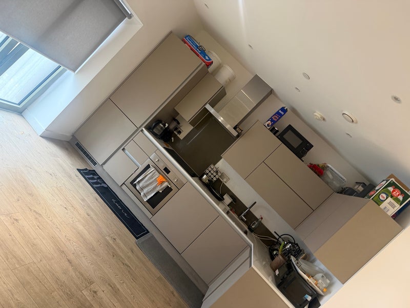 Room Atlantis Avenue in Greater London