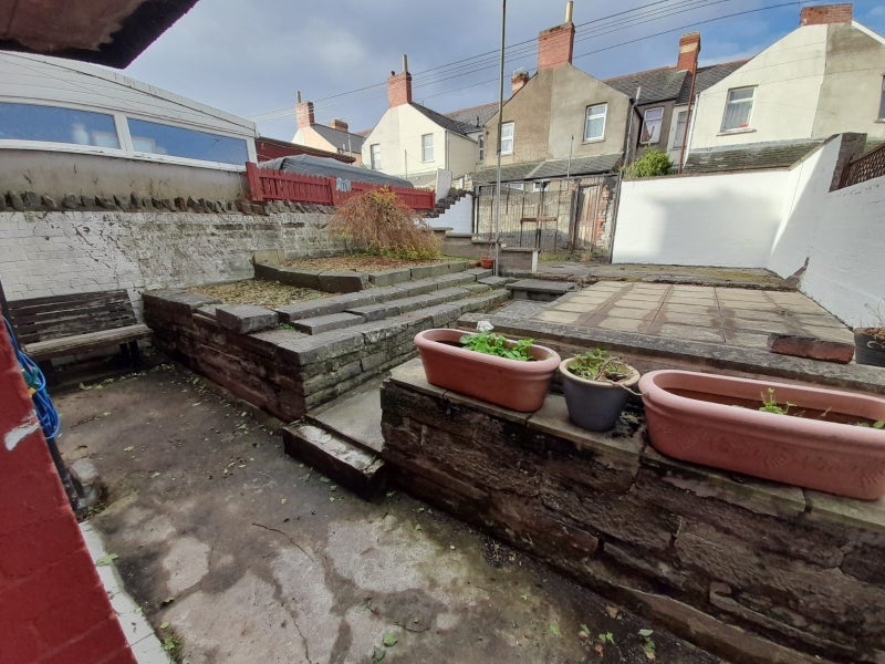 Room Tydfil Street in Barry