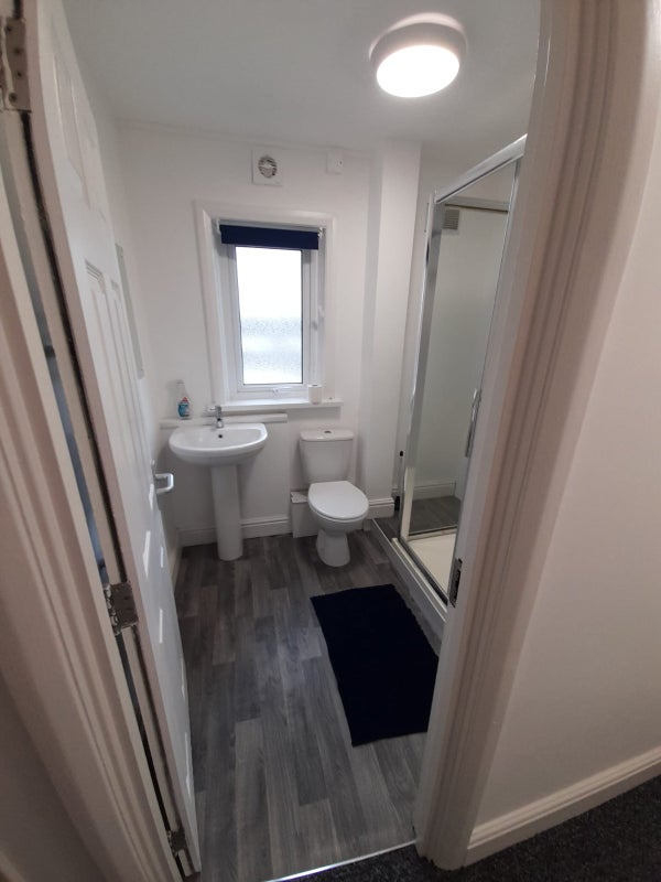 Room Tydfil Street in Barry