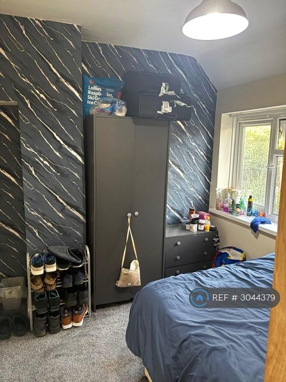 Room Leek Road in Stoke-on-Trent
