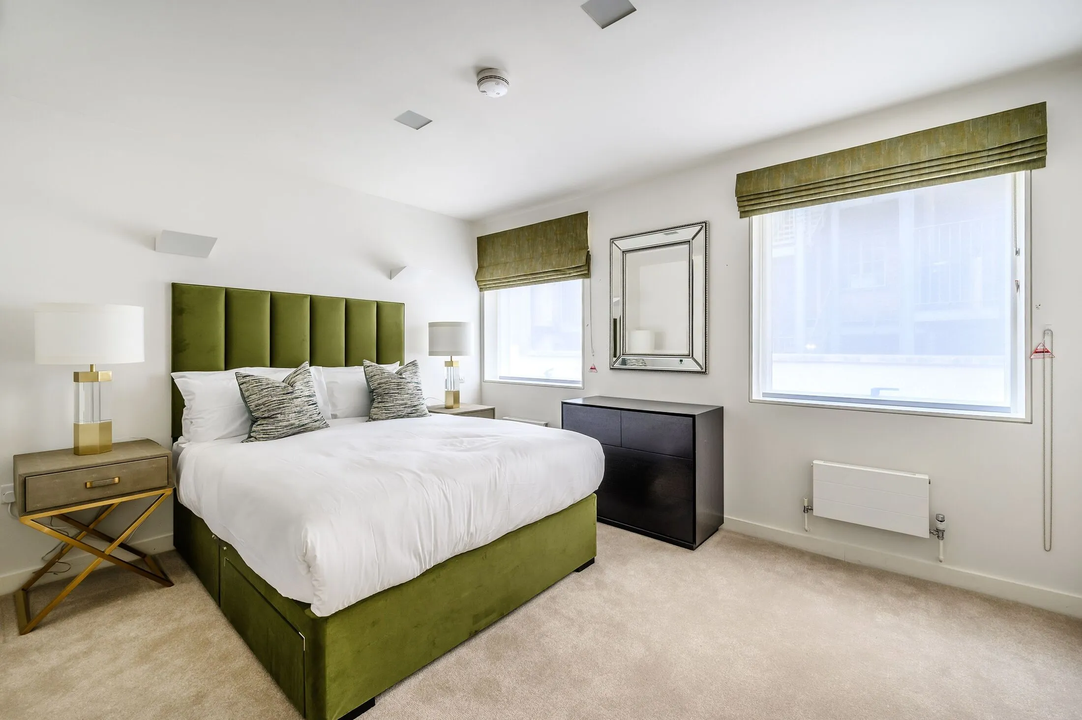 Flat Pond Place in Greater London