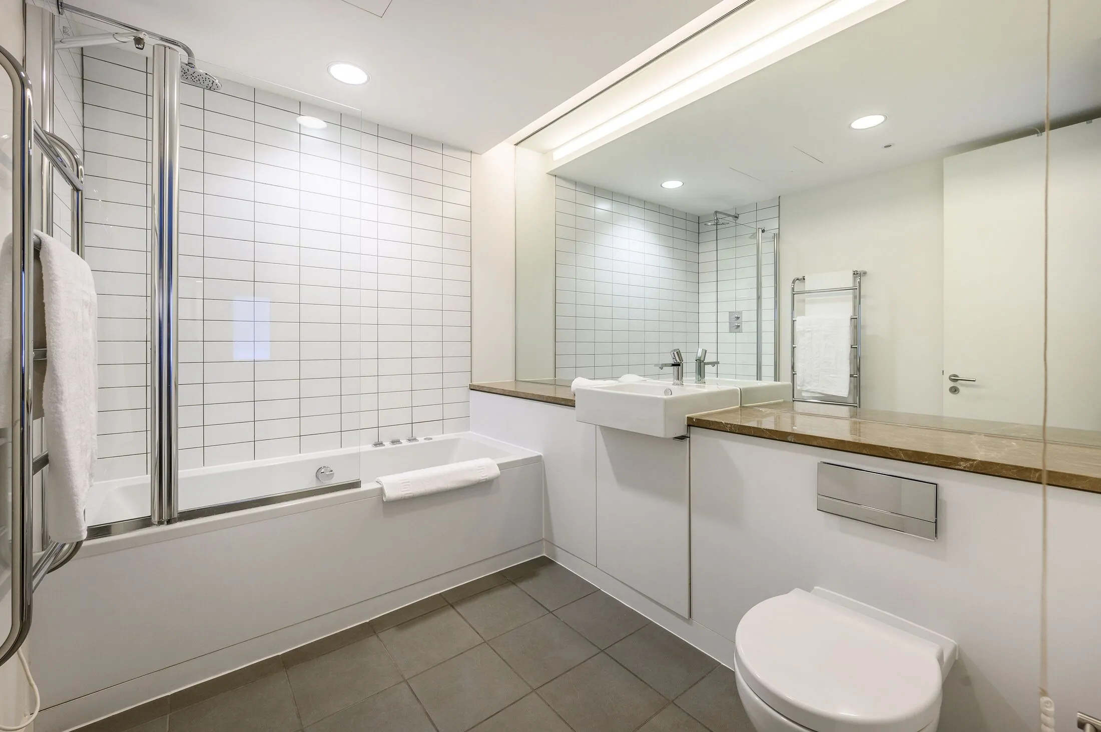 Flat Pond Place in Greater London
