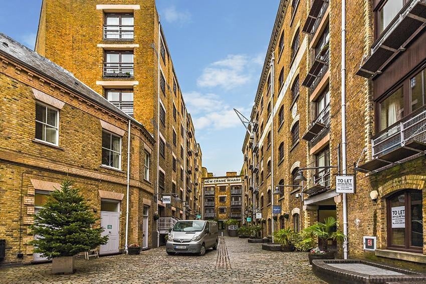 Flat New Crane Place in Greater London
