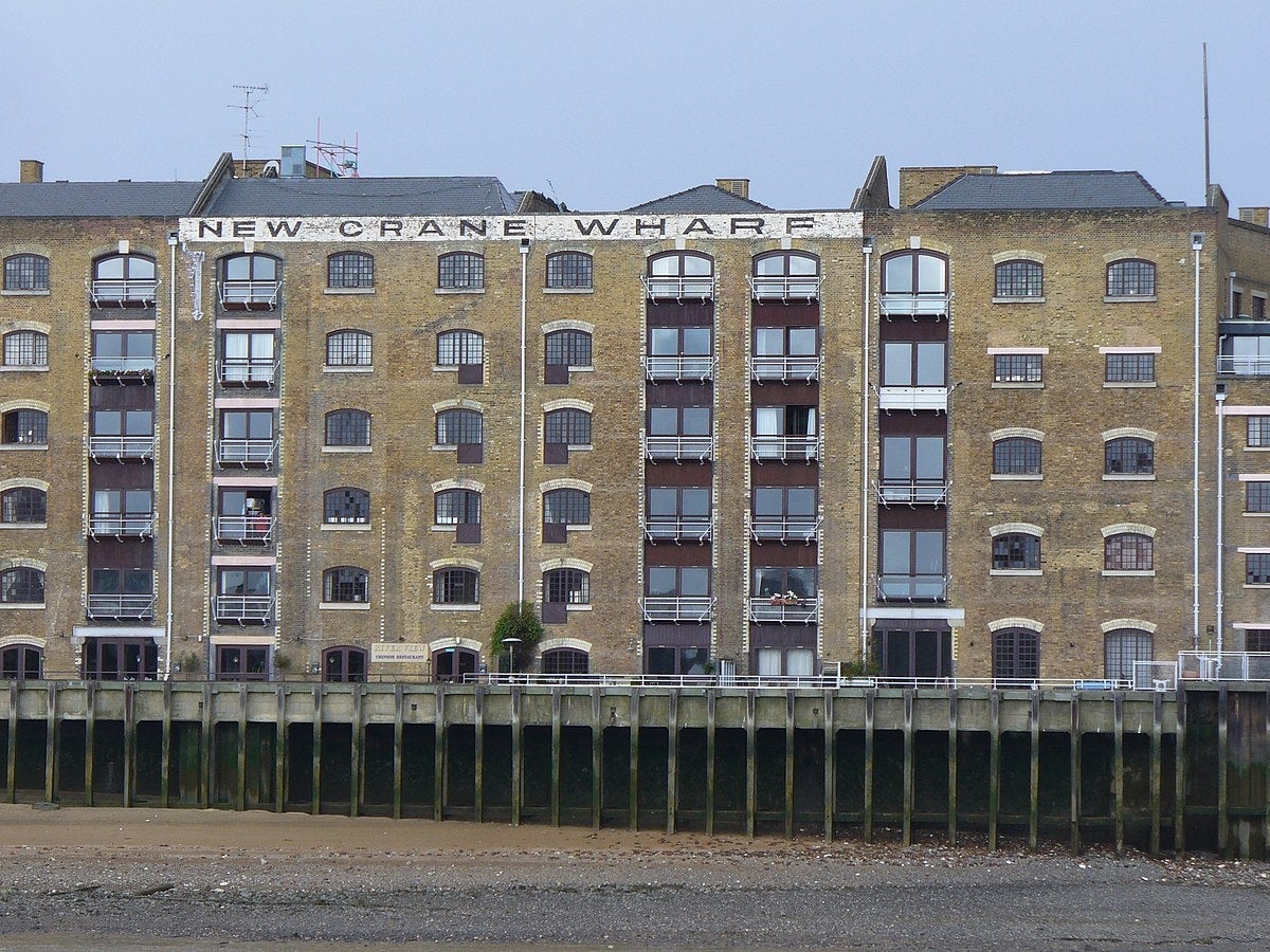 Flat New Crane Place in Greater London