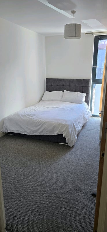 Room Essex Street in Birmingham