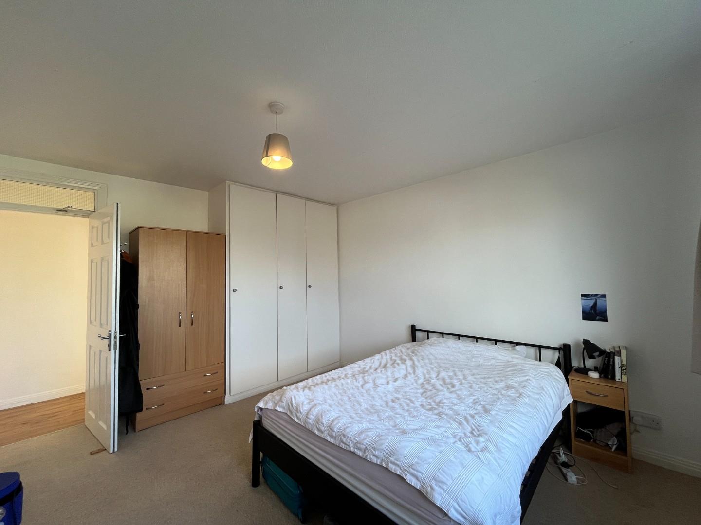 Flat Linden Grove in Greater London