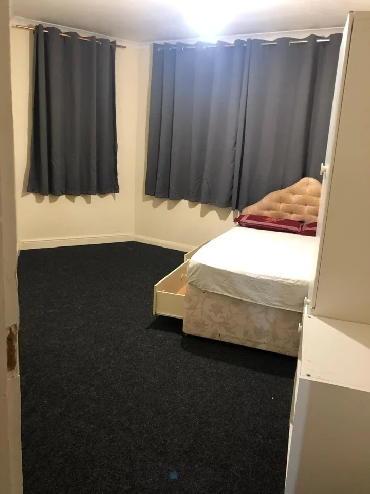 Room Longbridge Road in Greater London