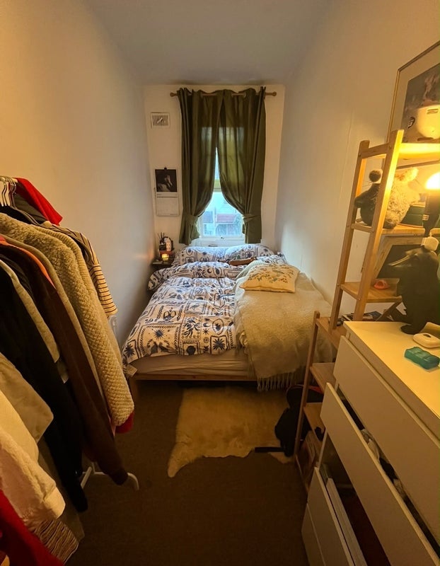 Room Undine Street in Greater London