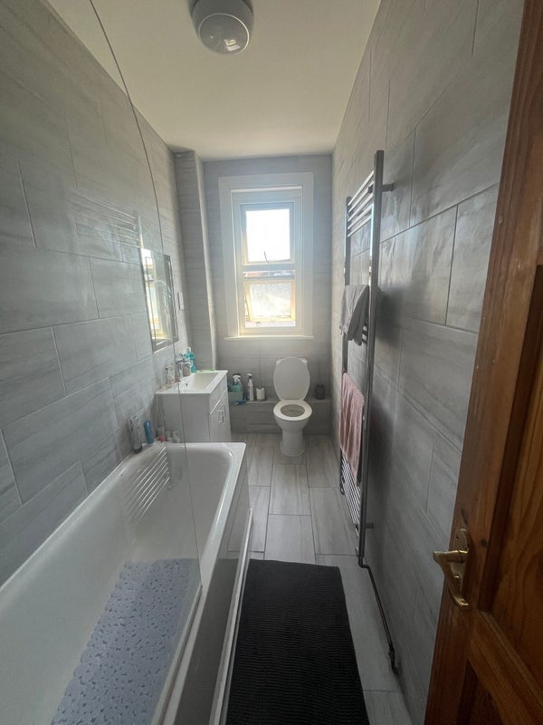 Room Undine Street in Greater London