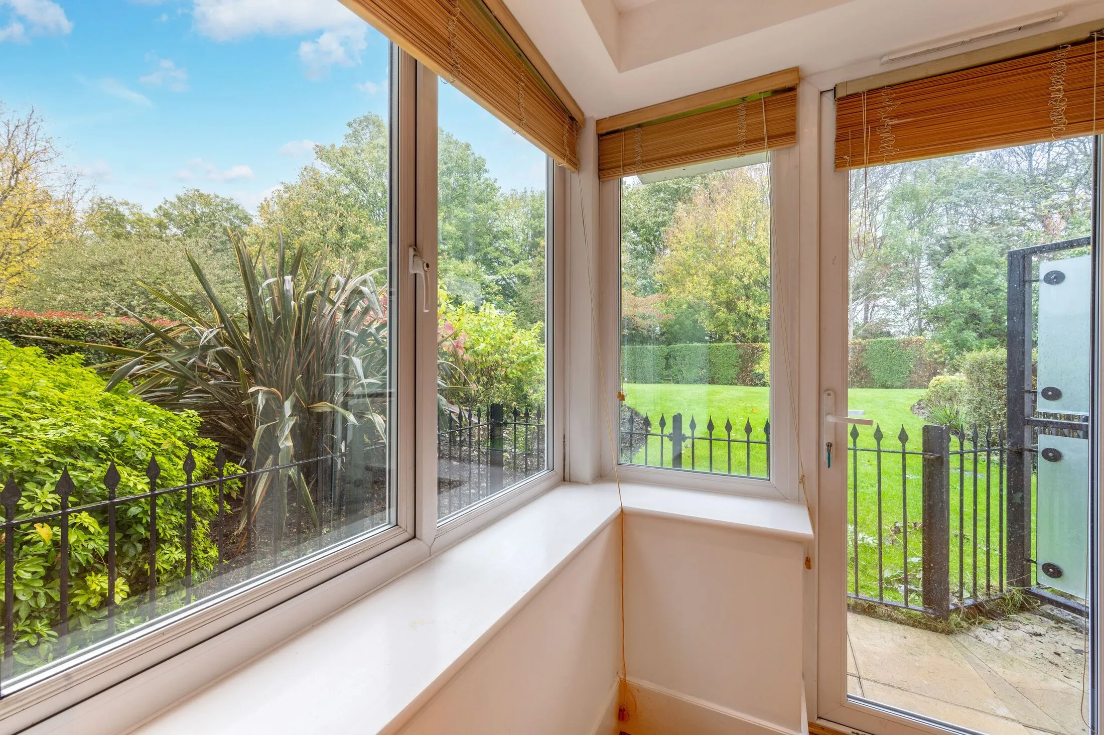 Flat Strand Drive in Greater London