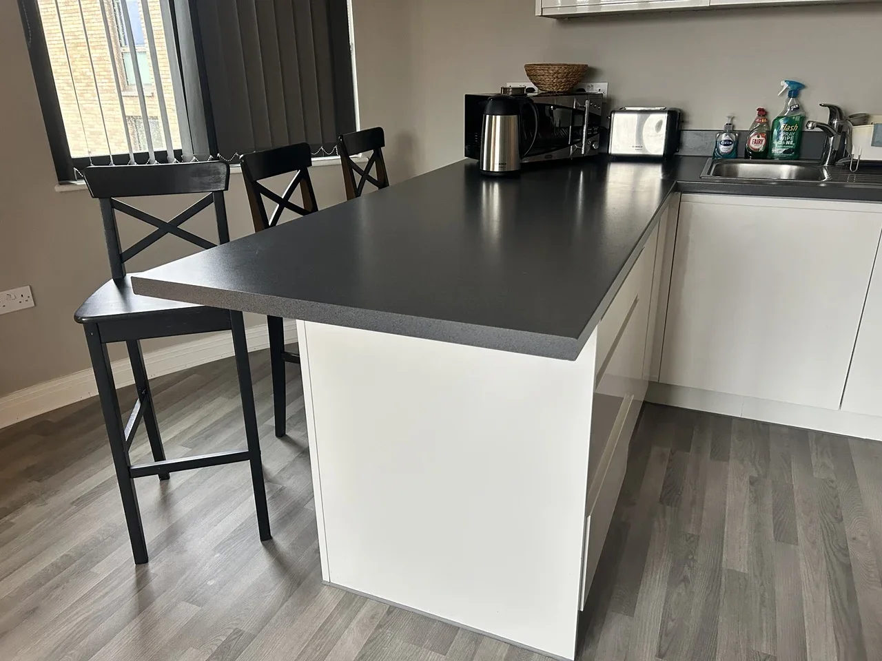 Flat Bentinck Road in Greater London