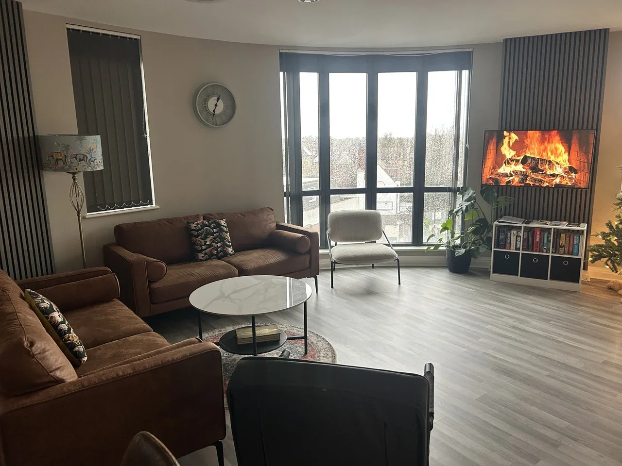 Flat Bentinck Road in Greater London