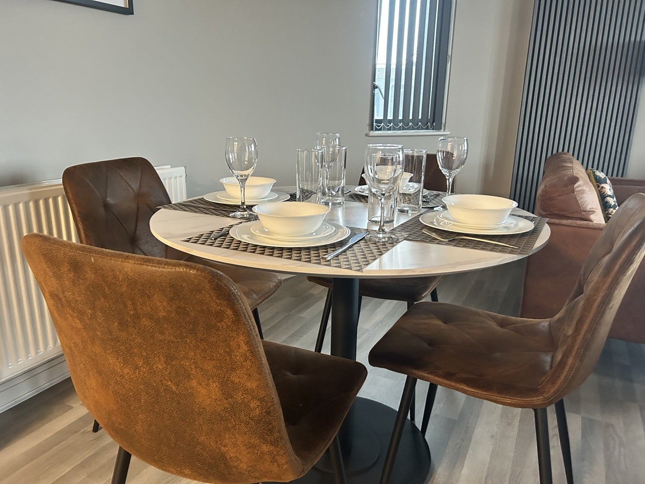 Flat Bentinck Road in Greater London
