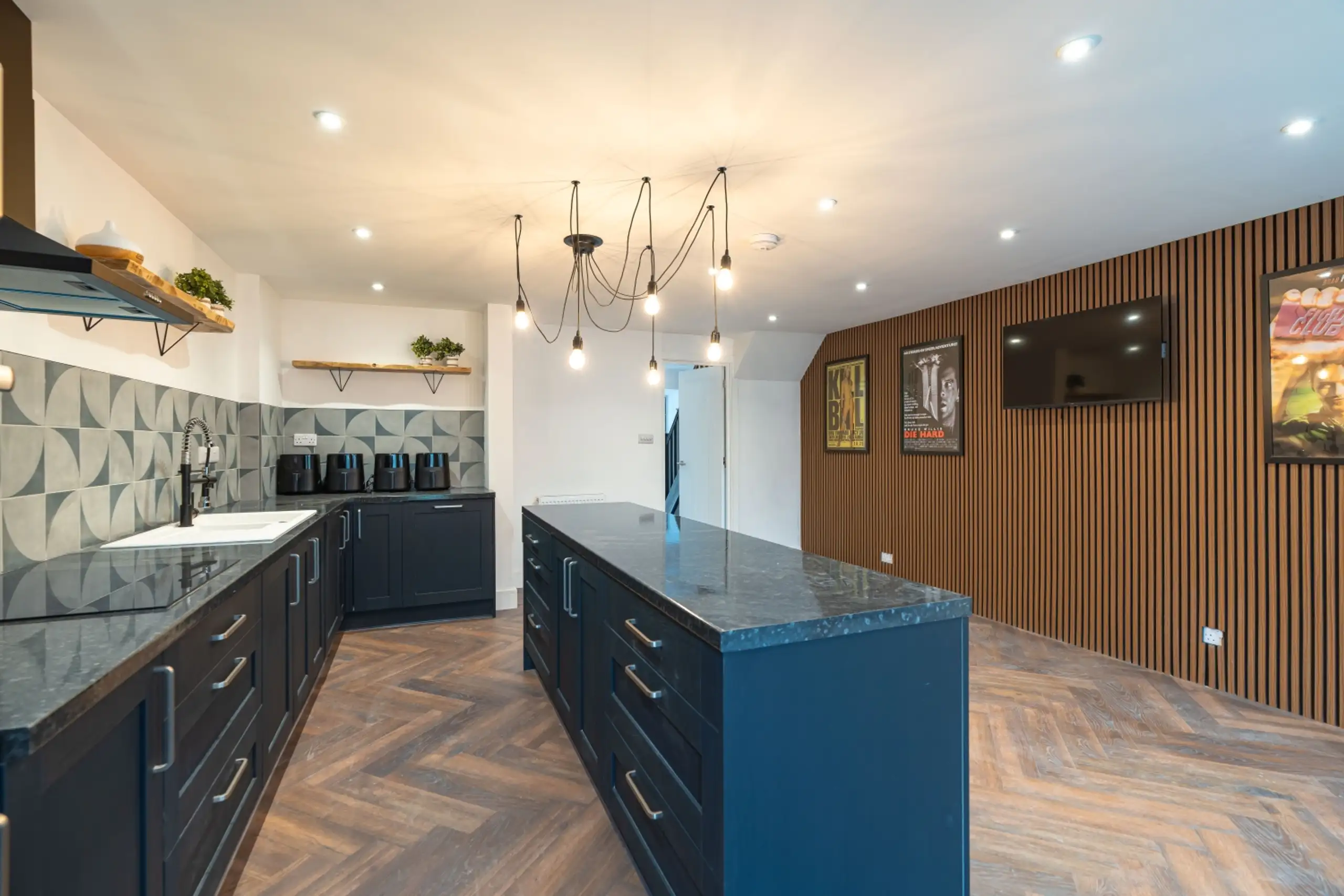 Room Waxes Close in Vale of White Horse