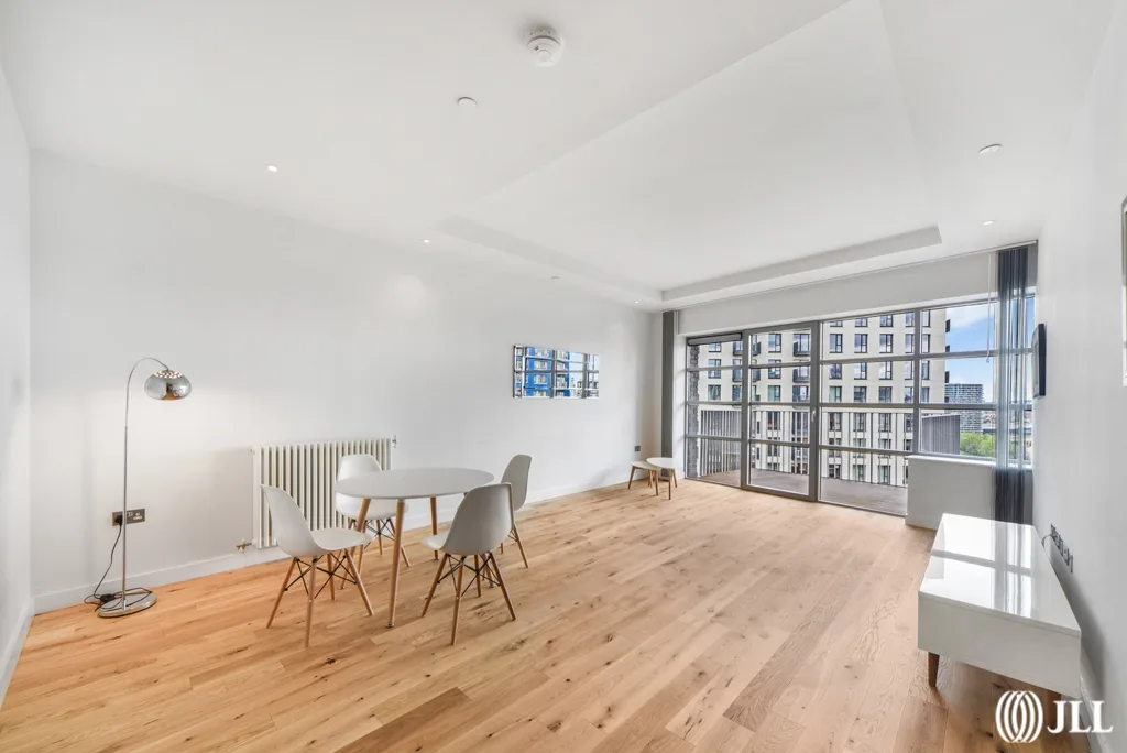 Flat Hope Street in Greater London