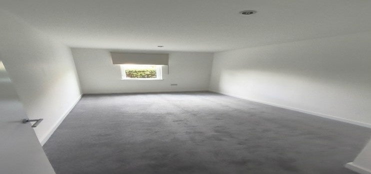 Flat Dowding Drive in Greater London