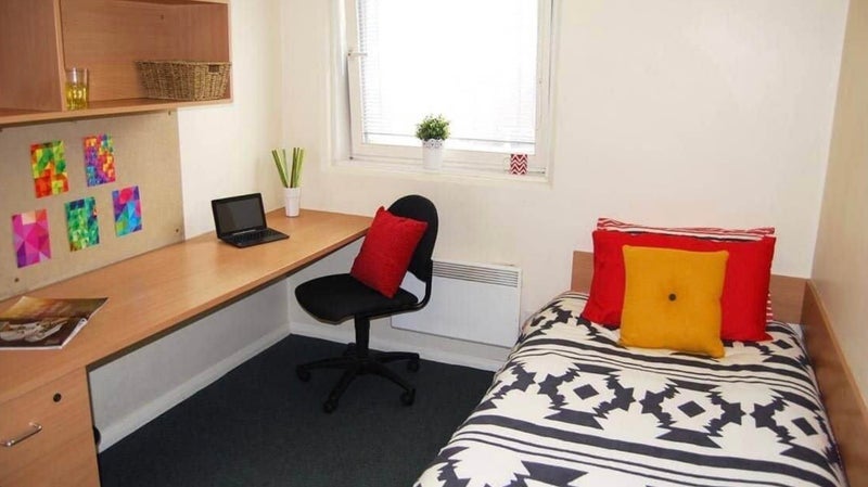 Room Pentonville Road in Greater London