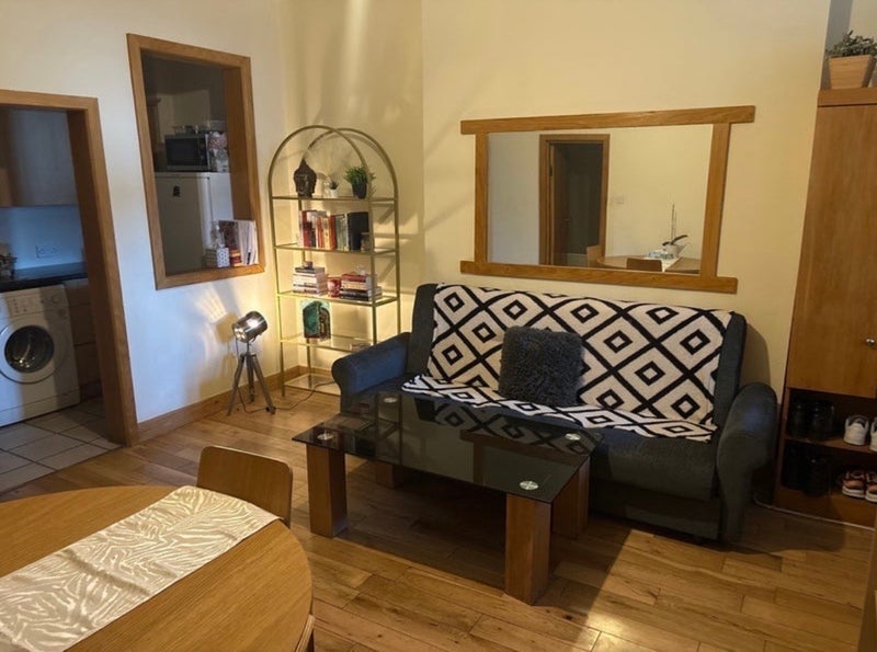 Room Calshot Street in Greater London