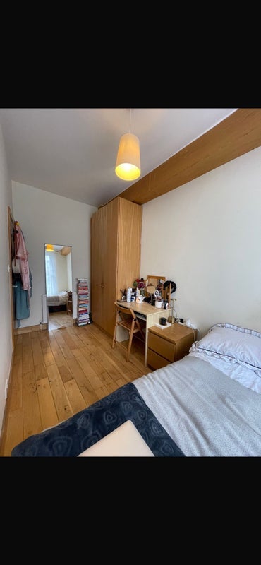 Room Calshot Street in Greater London