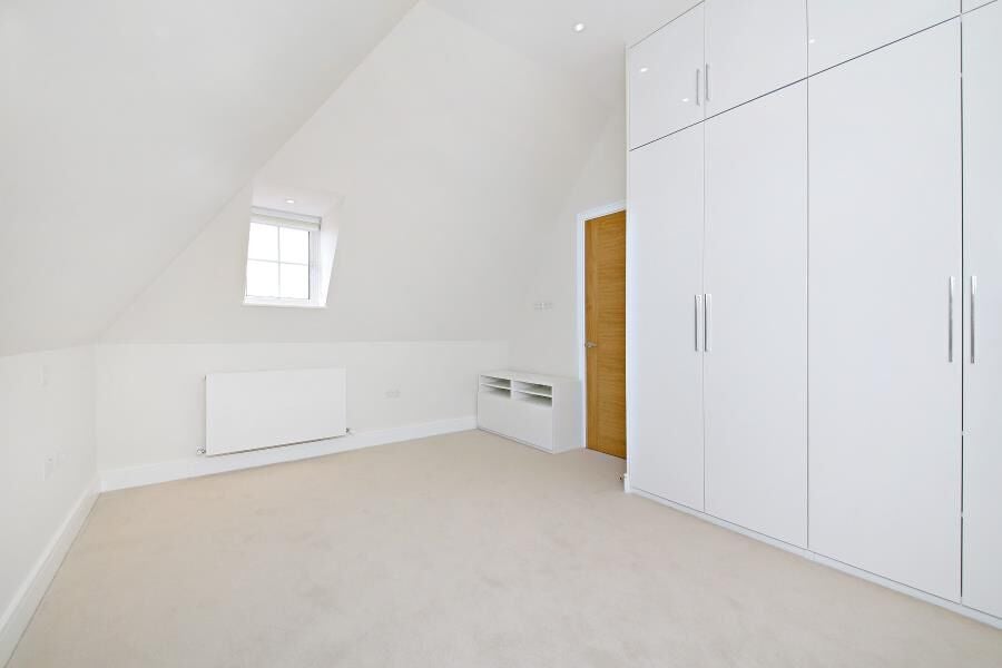 Flat Beechcroft Avenue in Greater London