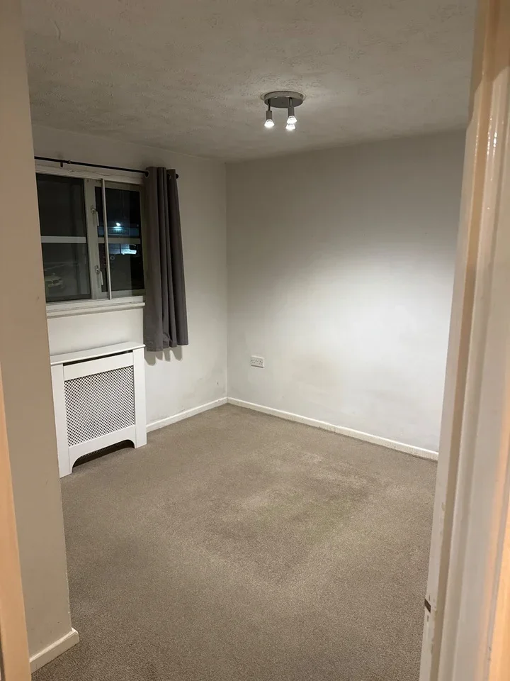 Flat London Road in Dunstable