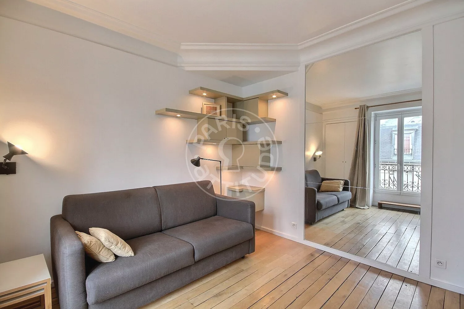 Flat Rue Lentonnet in Paris