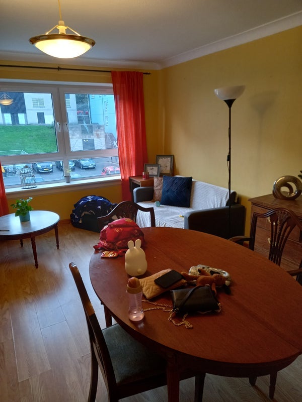 Room Dumbiedykes Road in City of Edinburgh