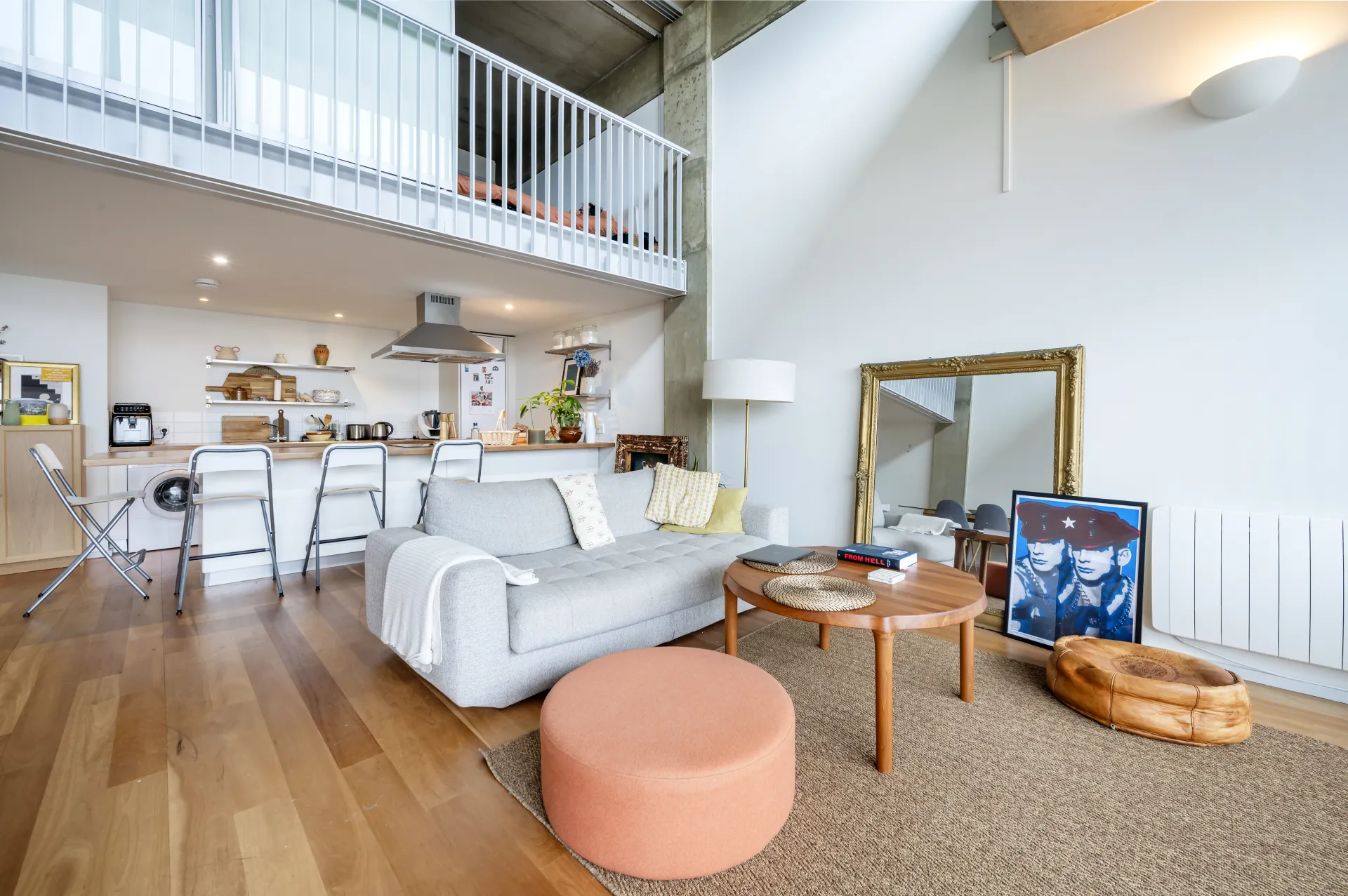 Flat Wenlock Road in Greater London