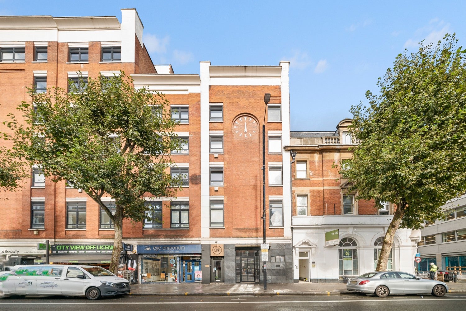 Flat Bethnal Green Road in Greater London