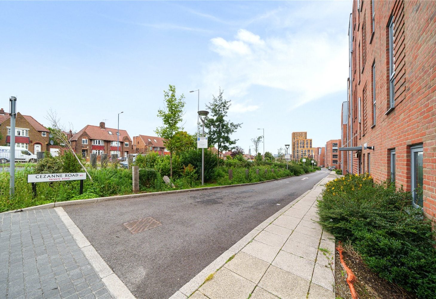 Flat Cezanne Road in Greater London