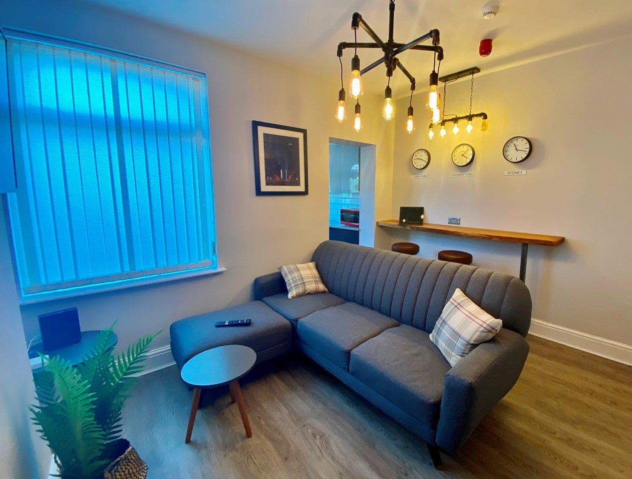 Room Tenter Street in North Warwickshire