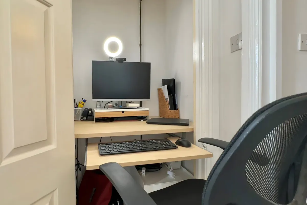 Flat Royal York Crescent in Bristol