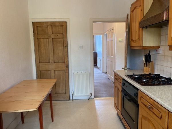 Flat Parkside Street in City of Edinburgh