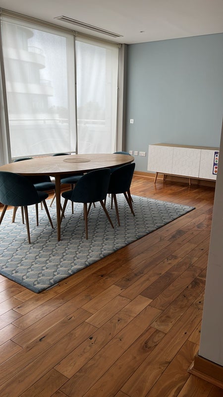 Room Queenstown Road in Greater London