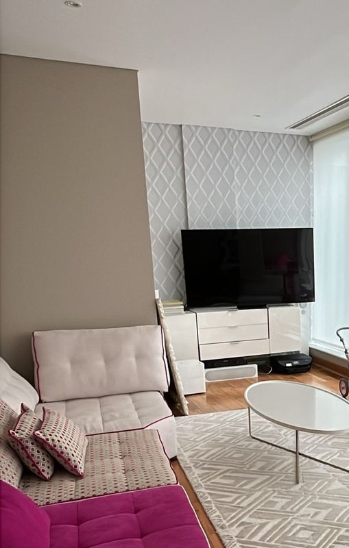 Room Queenstown Road in Greater London