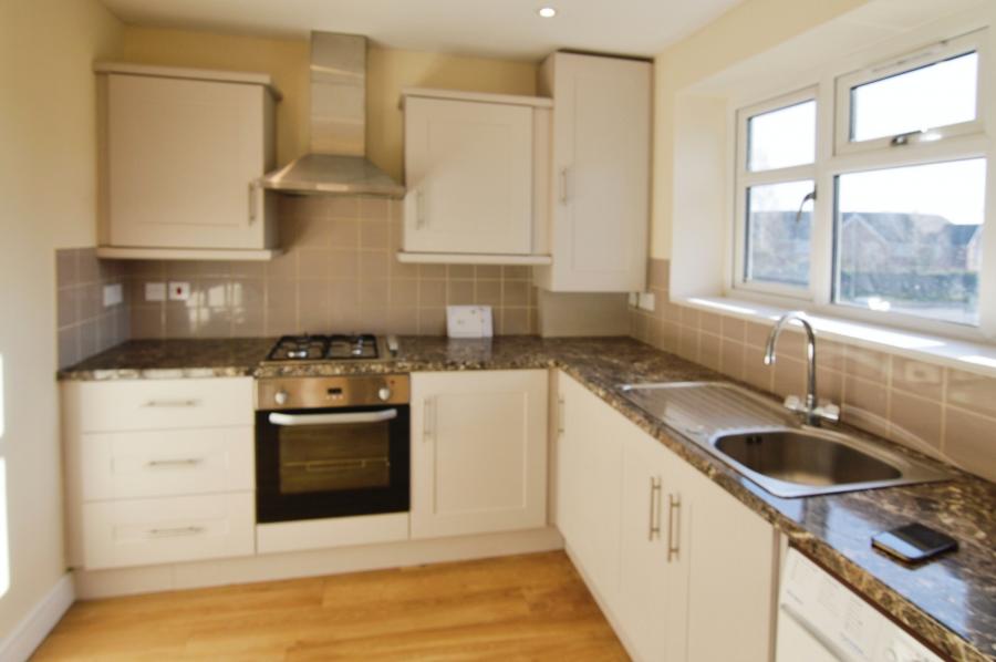 Flat Ilbury Close in Shinfield