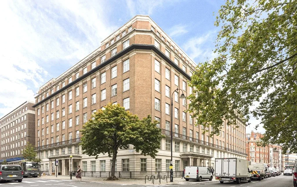Flat Russell Square in Greater London