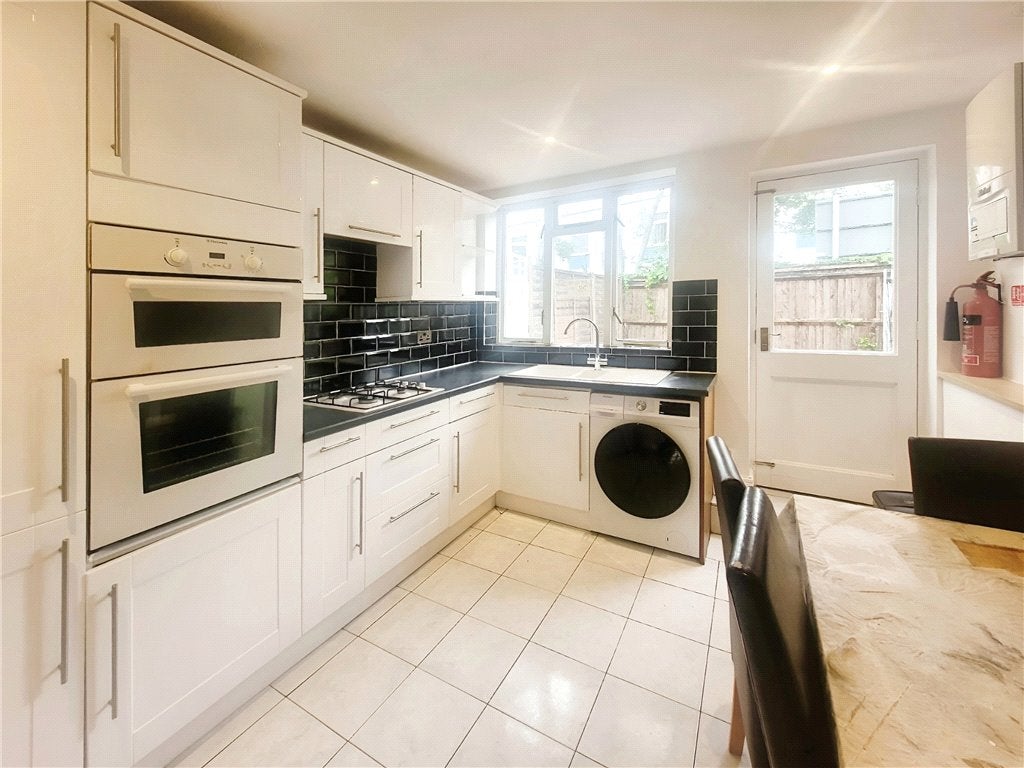 Flat Langham Place in Borough of Runnymede