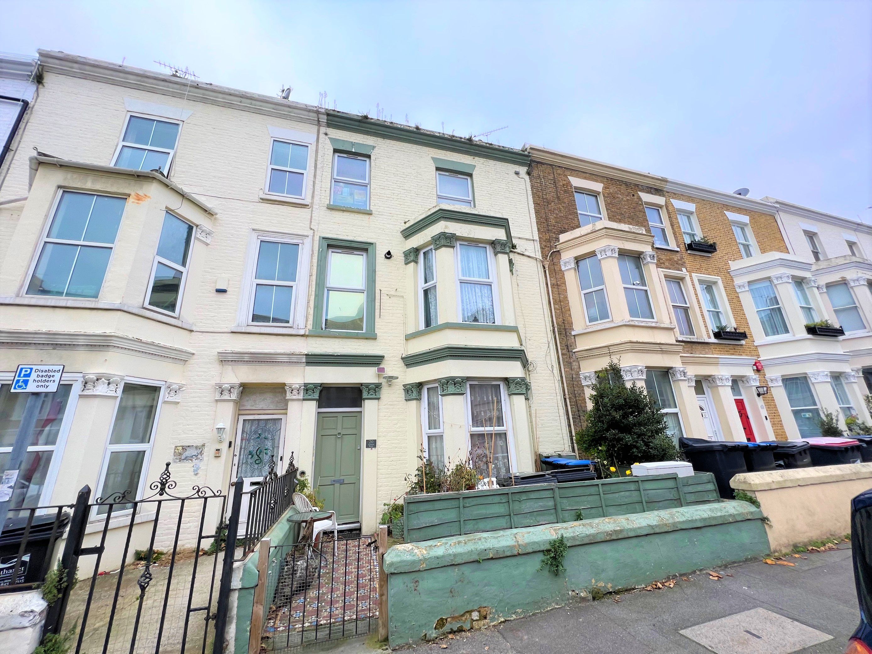 Flat Gordon Road in Thanet