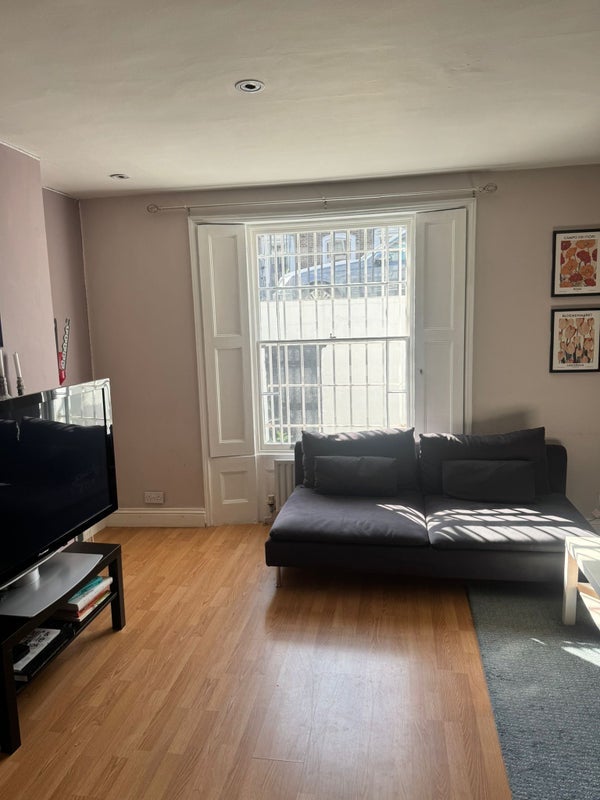 Room St. Paul Street in Greater London