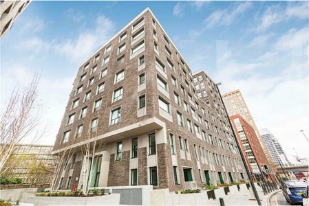 Flat Orchard Dry Dock in Greater London