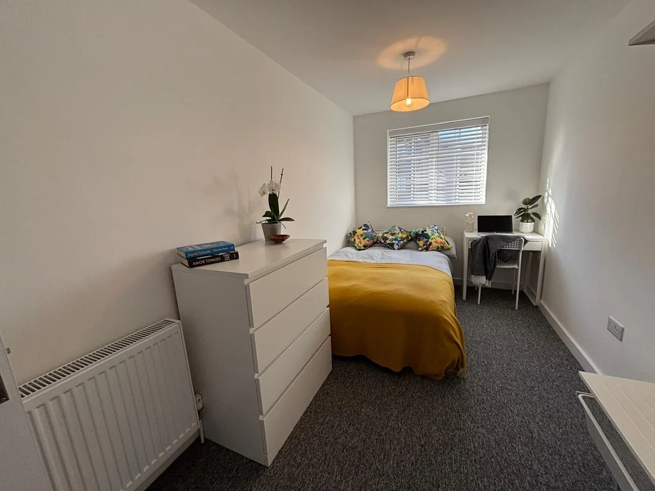 Room High Street in Dacorum