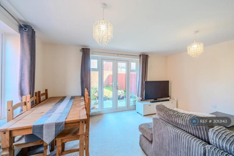 House Egremont Close in Wychavon