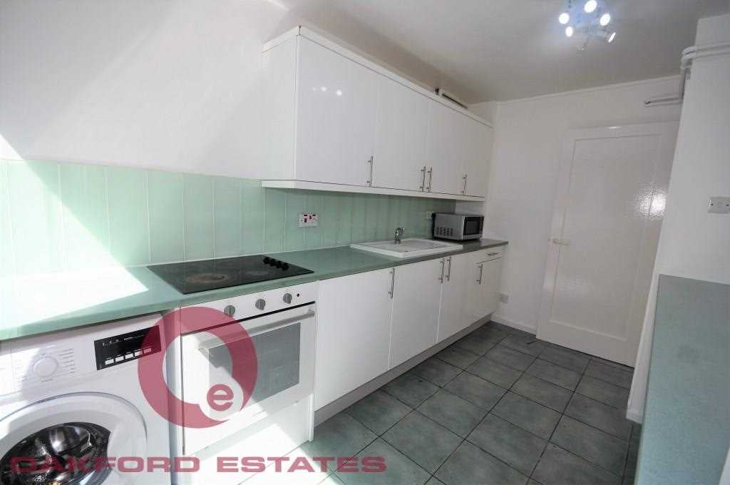 Flat Clipstone Street in City of Westminster