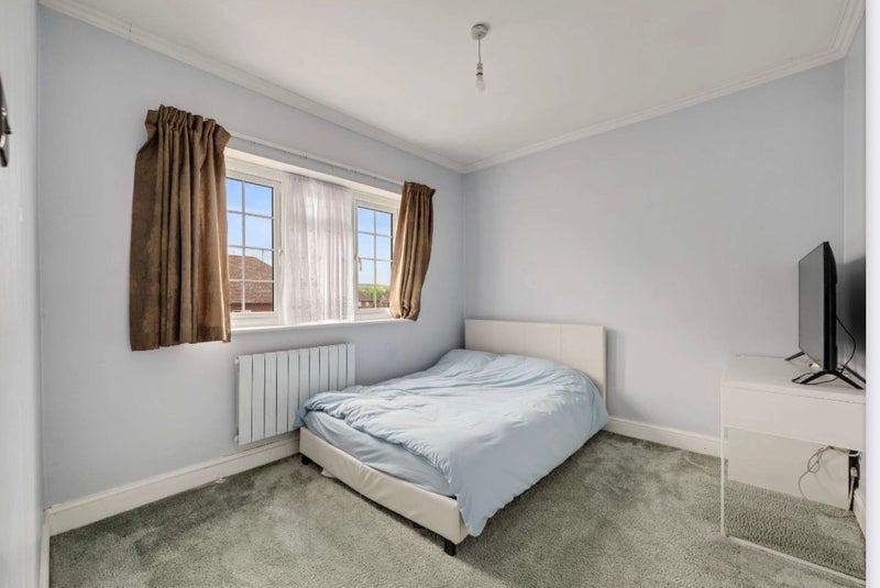 Room Windermere Road in Greater London