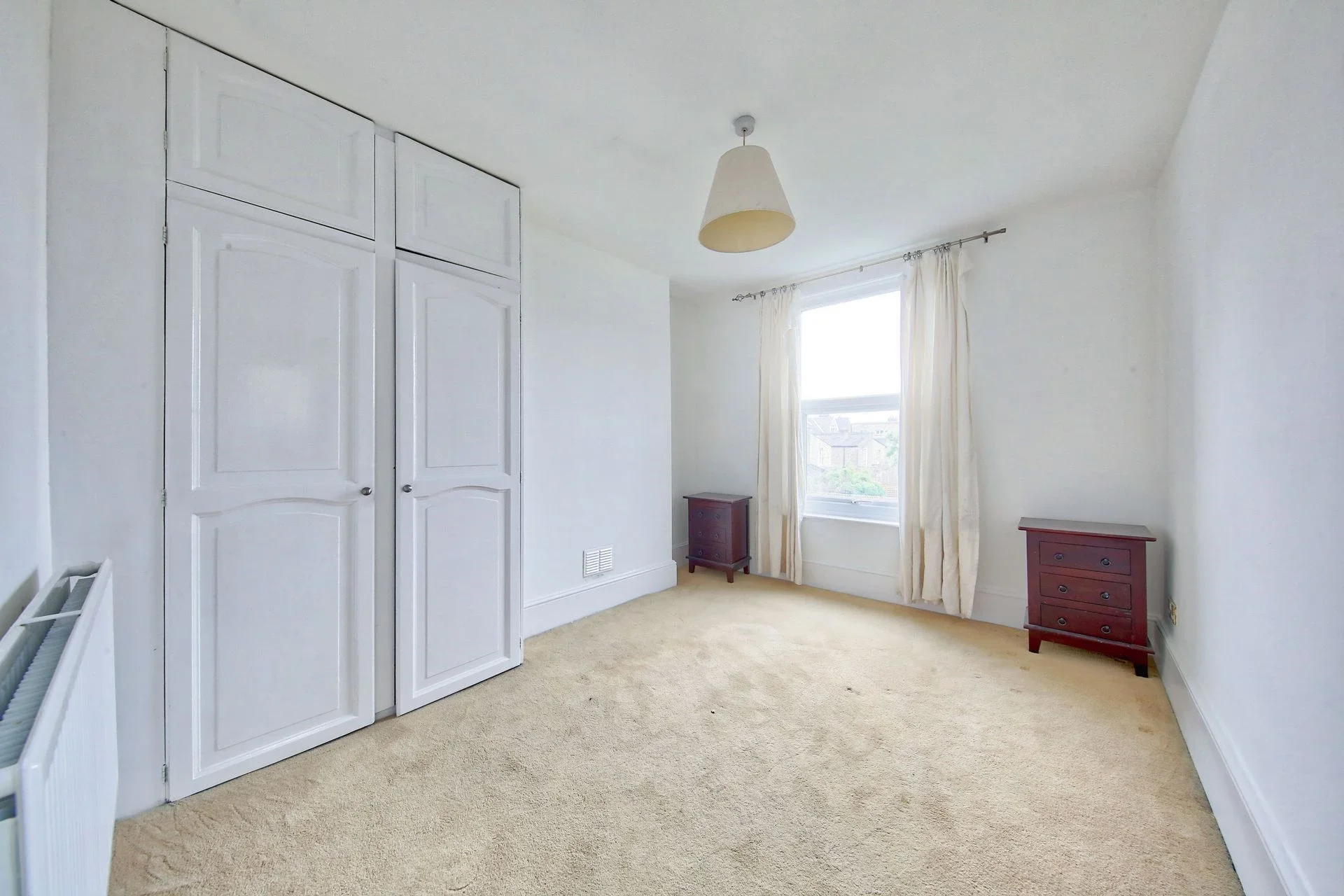 Flat East Hill in Greater London
