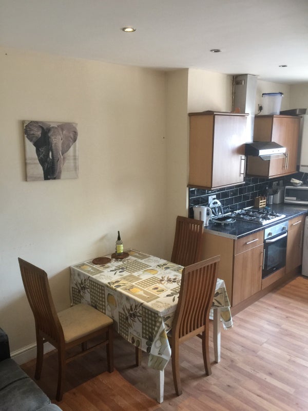 Room Burges Road in Greater London
