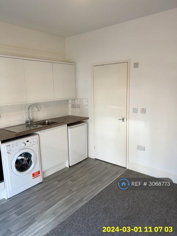 Flat Tregonwell Road in Bournemouth